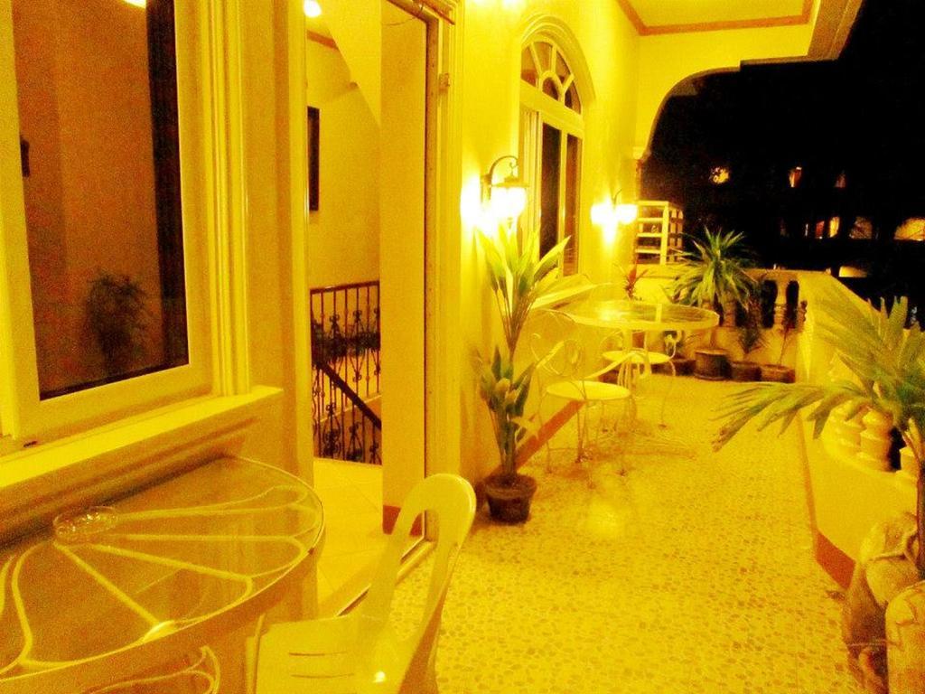 Casa D' Estrella Apartelle Balabag  Dış mekan fotoğraf