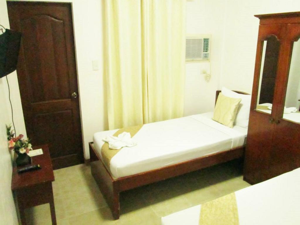 Casa D' Estrella Apartelle Balabag  Oda fotoğraf