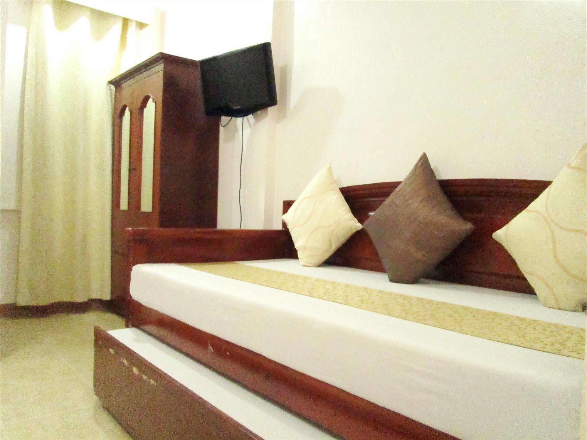 Casa D' Estrella Apartelle Balabag  Dış mekan fotoğraf