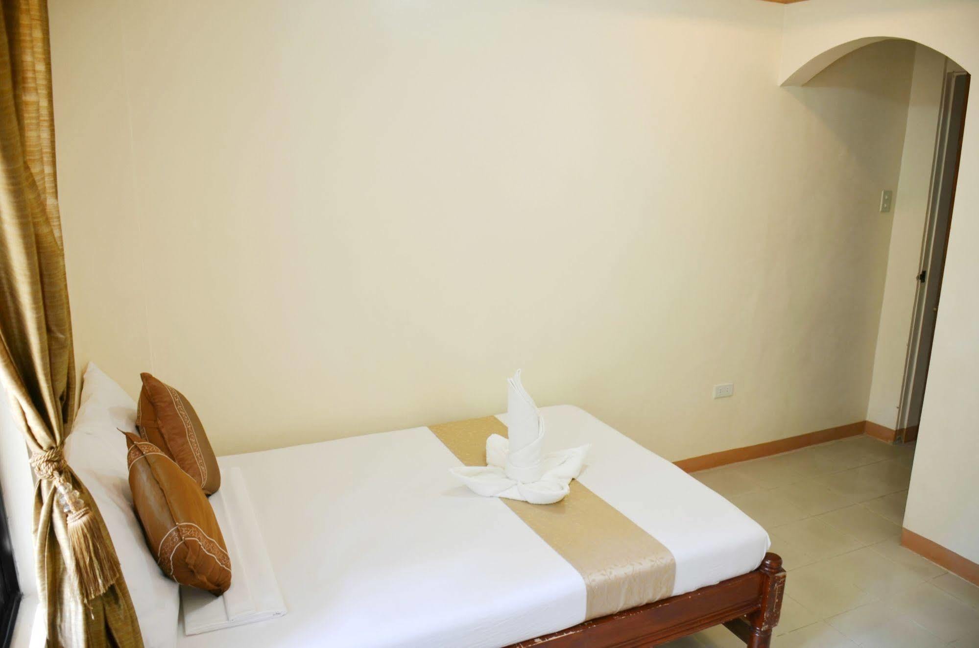 Casa D' Estrella Apartelle Balabag  Dış mekan fotoğraf
