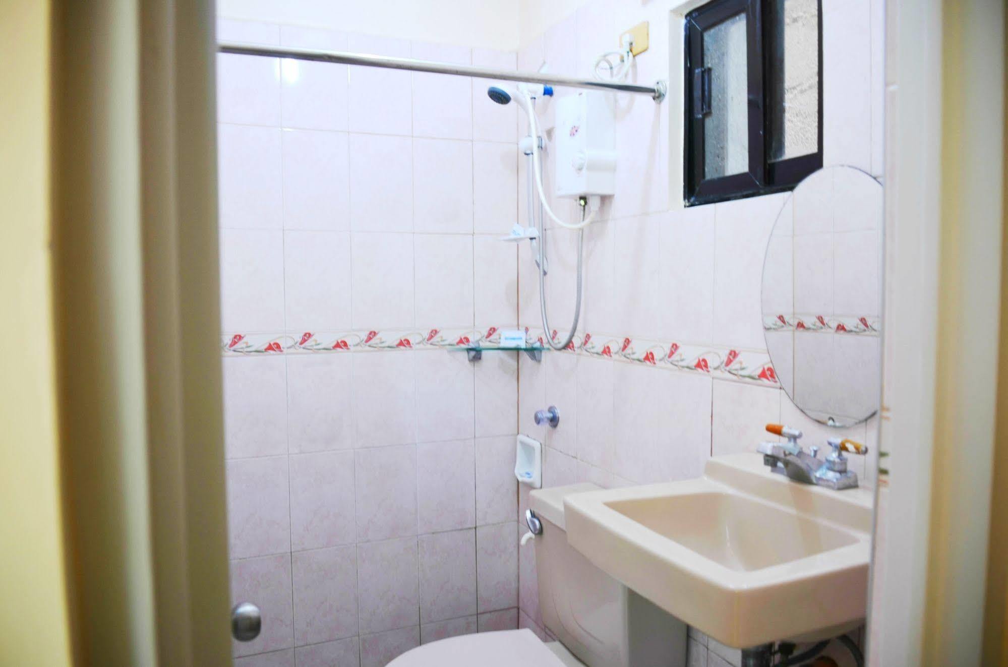Casa D' Estrella Apartelle Balabag  Dış mekan fotoğraf