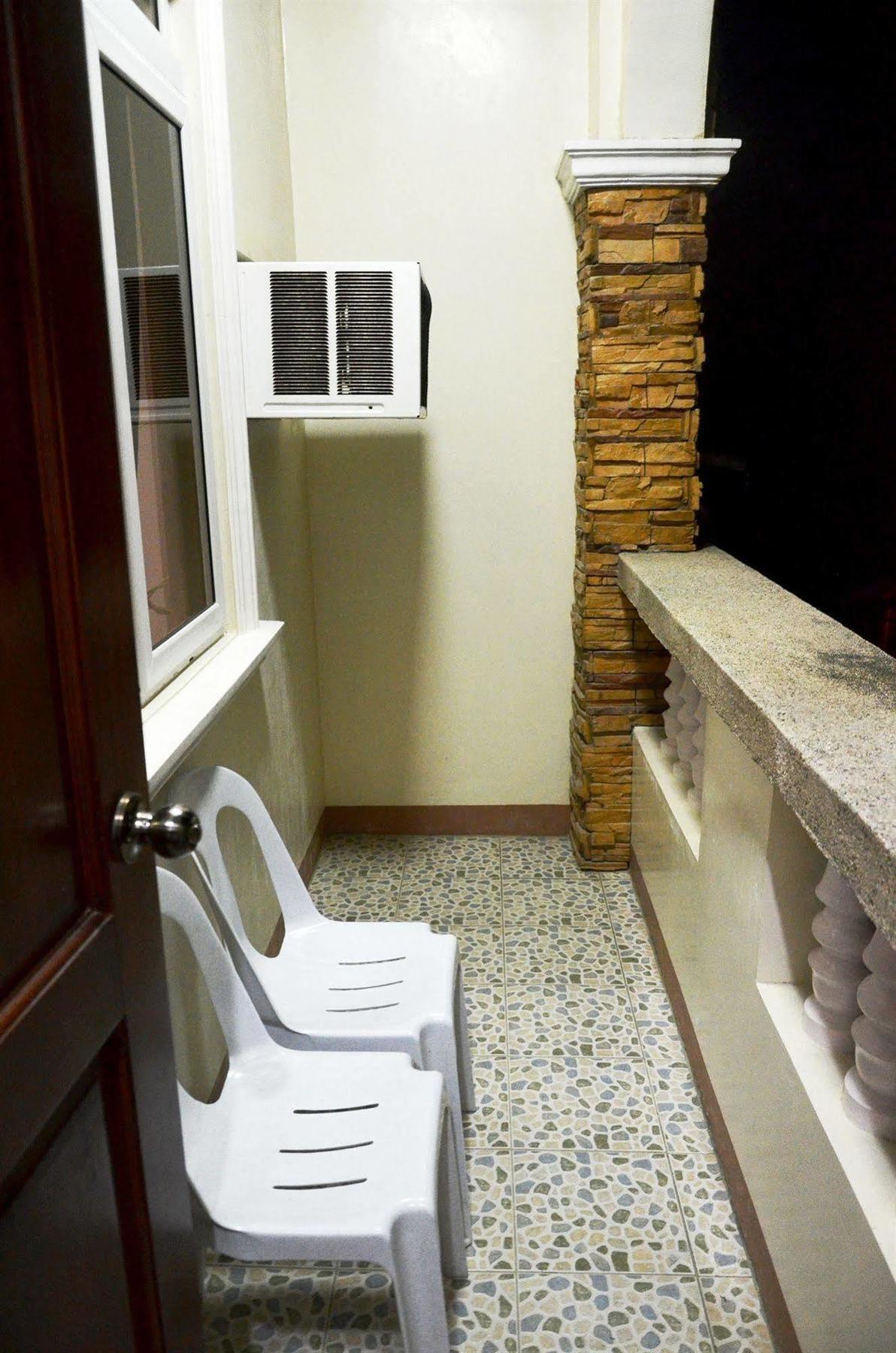Casa D' Estrella Apartelle Balabag  Dış mekan fotoğraf
