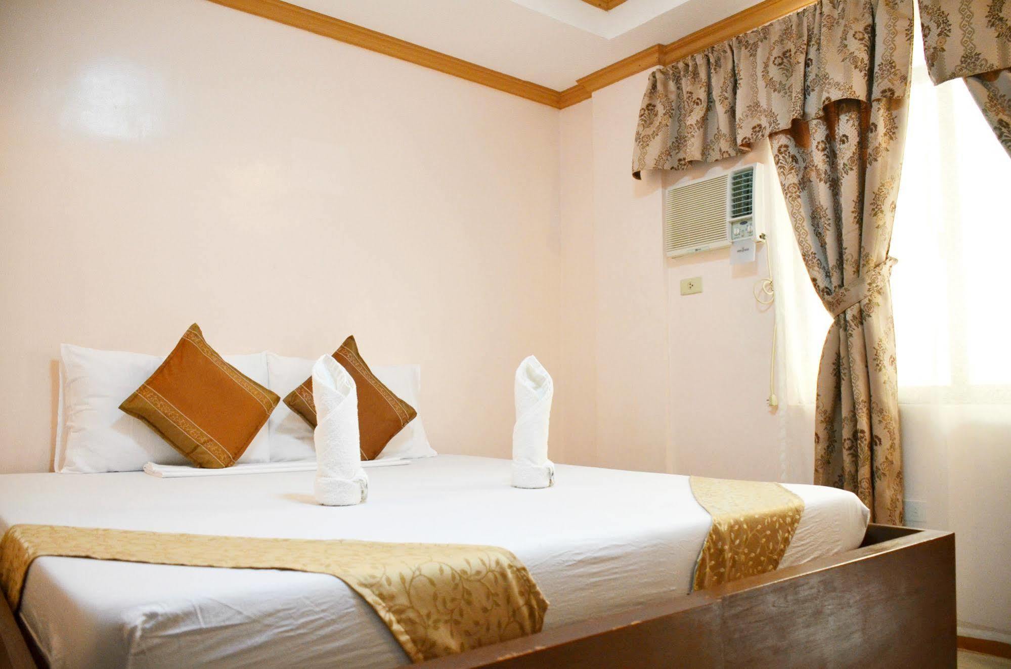 Casa D' Estrella Apartelle Balabag  Dış mekan fotoğraf