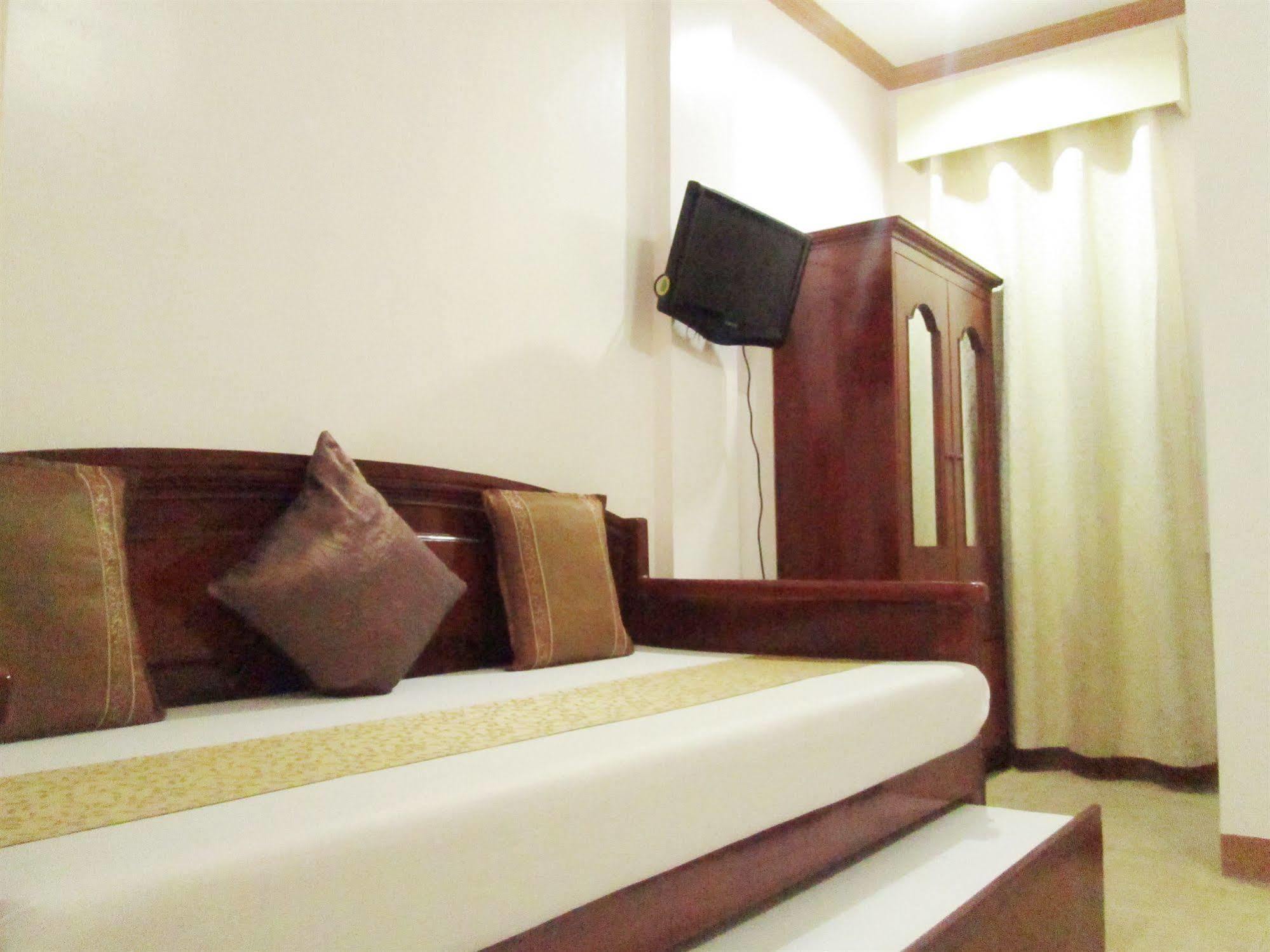 Casa D' Estrella Apartelle Balabag  Dış mekan fotoğraf