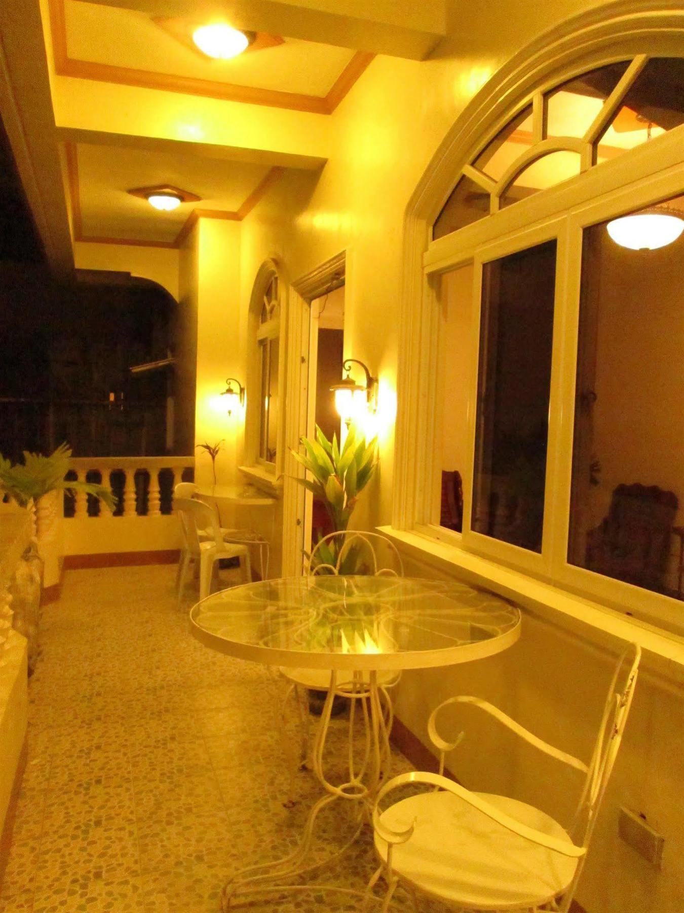 Casa D' Estrella Apartelle Balabag  Dış mekan fotoğraf