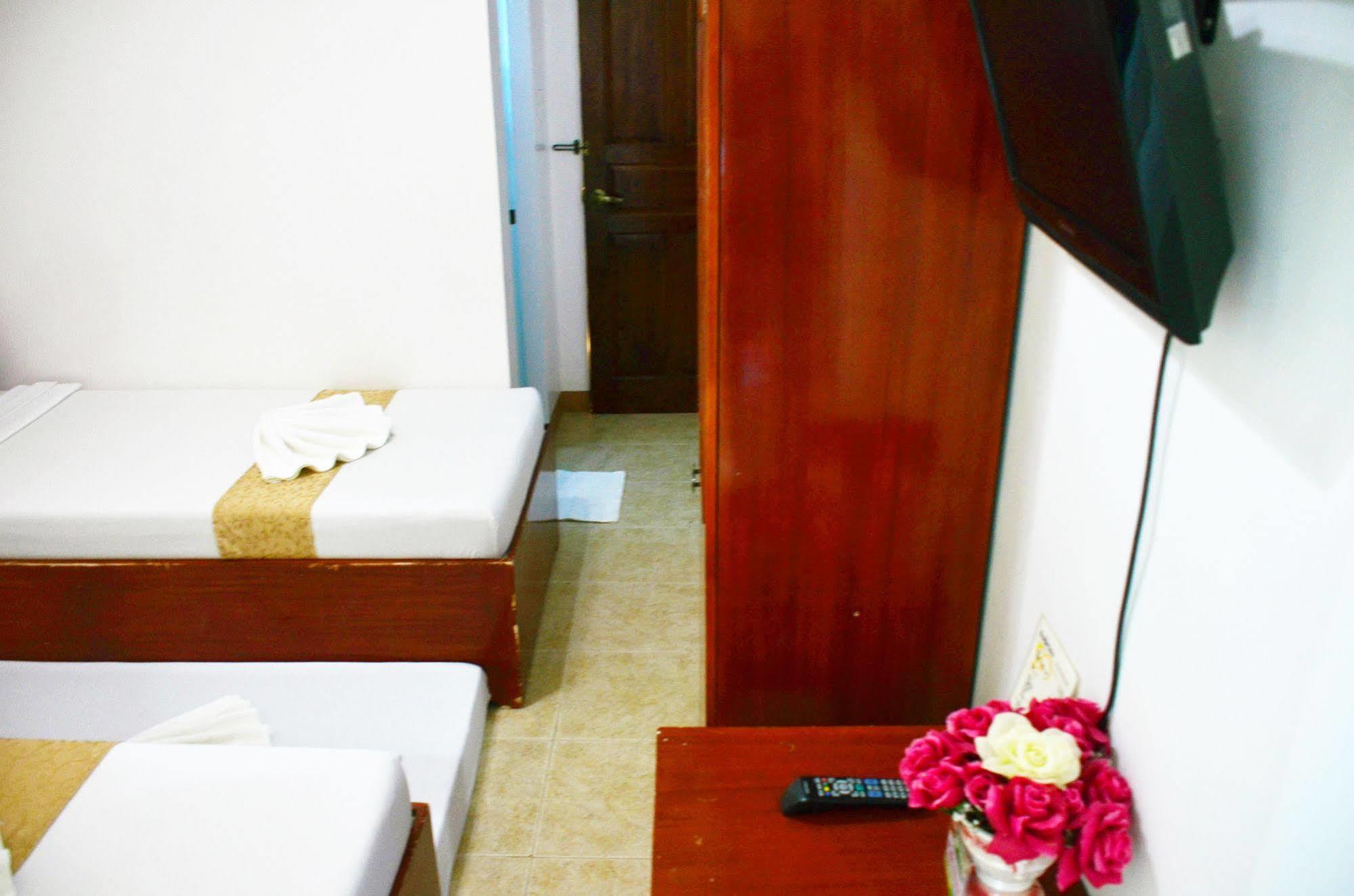 Casa D' Estrella Apartelle Balabag  Dış mekan fotoğraf